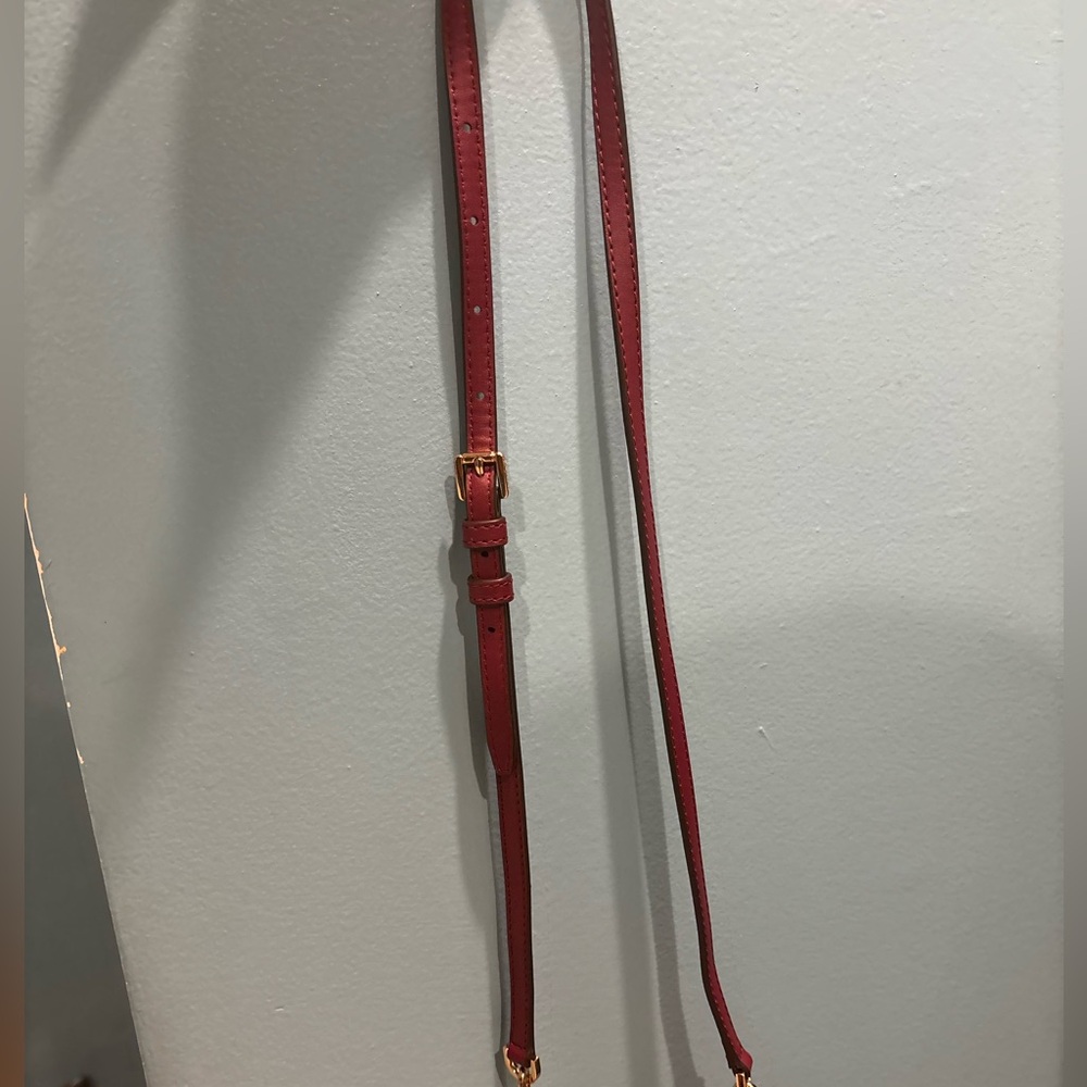 Michael Kors Burgundy Crossbody Phone Pouch with Gold MK Emblem - Picture 3 of 3